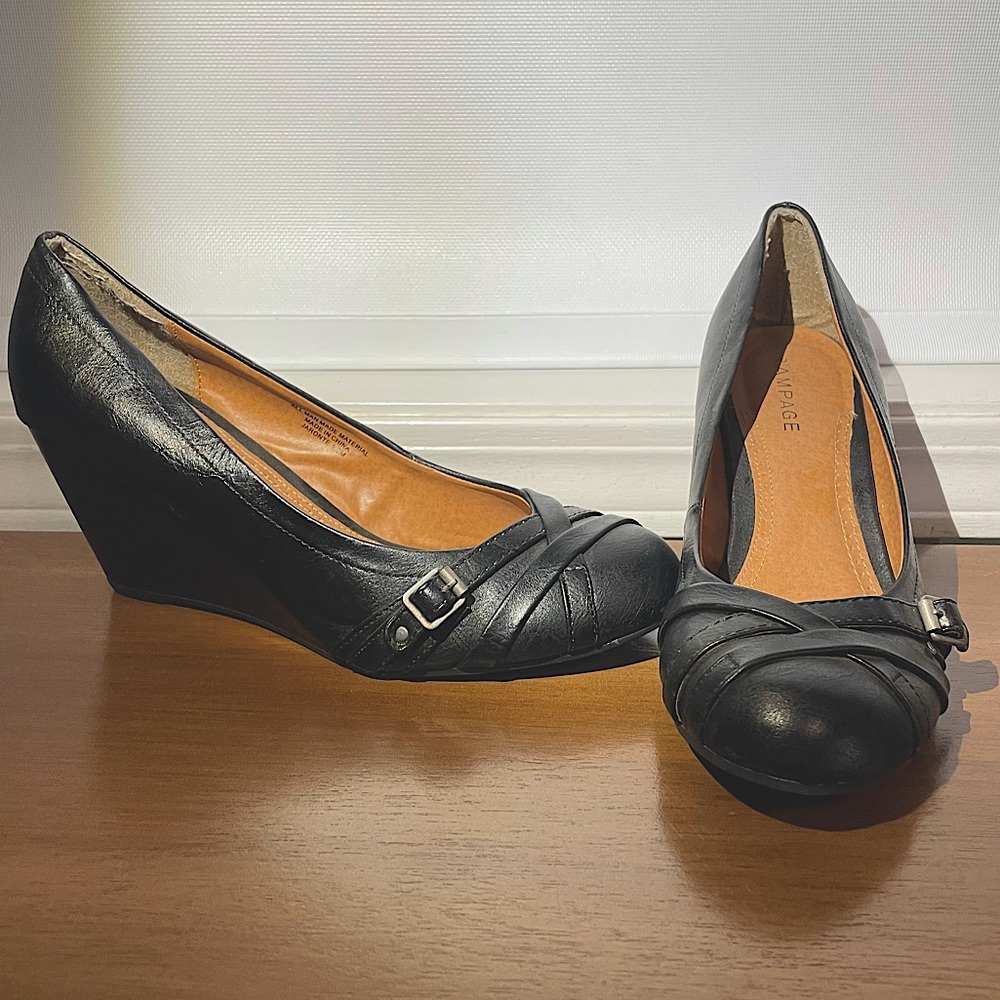 Rampage black wedge heels 8.5